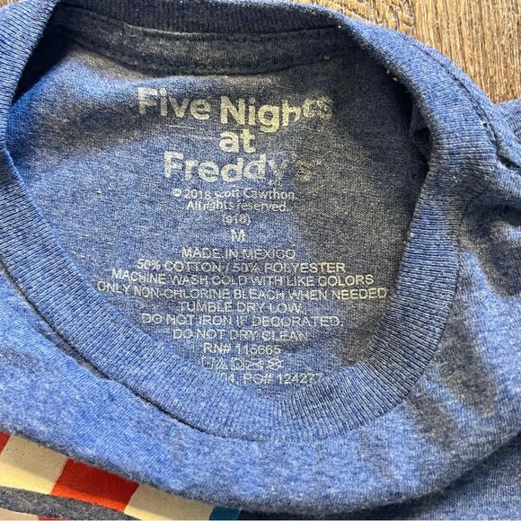 Five Nights at Freddy’s Freddy Fazbear Graphic Tee Blue Patriotic USA Shirt M - Picture 6 of 8